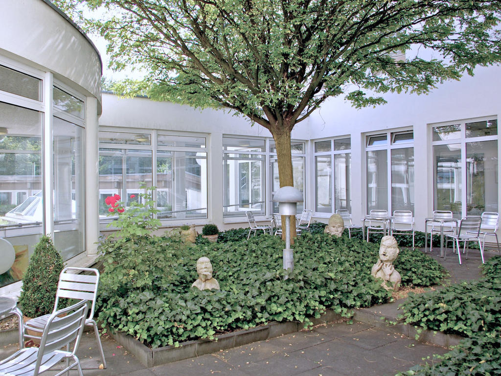 Cjd Bonn Castell Hotel Bagian luar foto