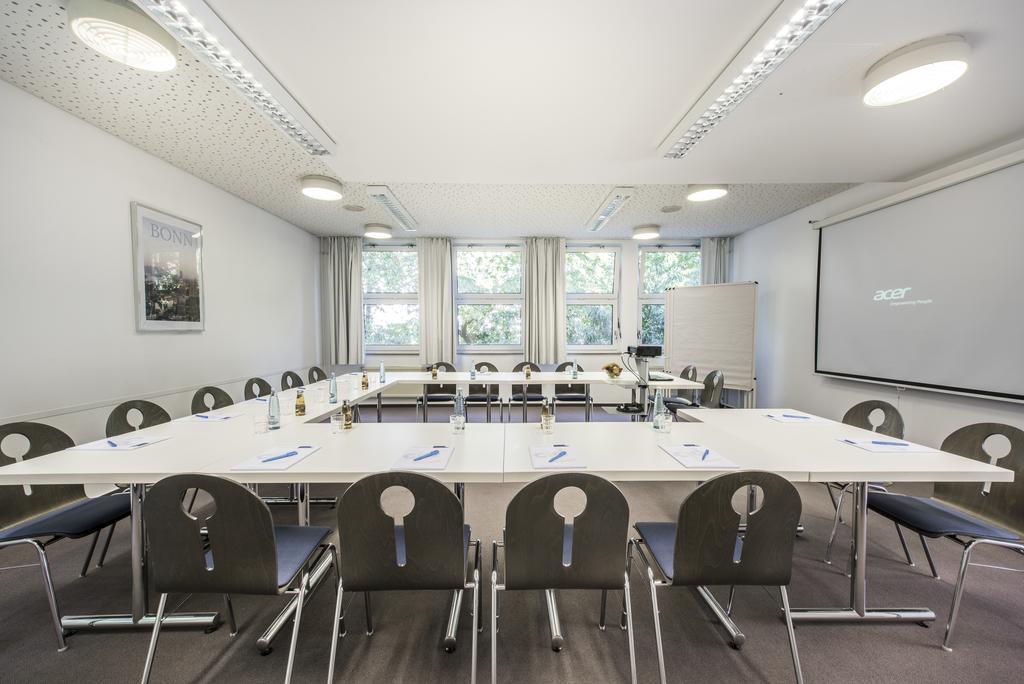 Cjd Bonn Castell Hotel Bagian luar foto