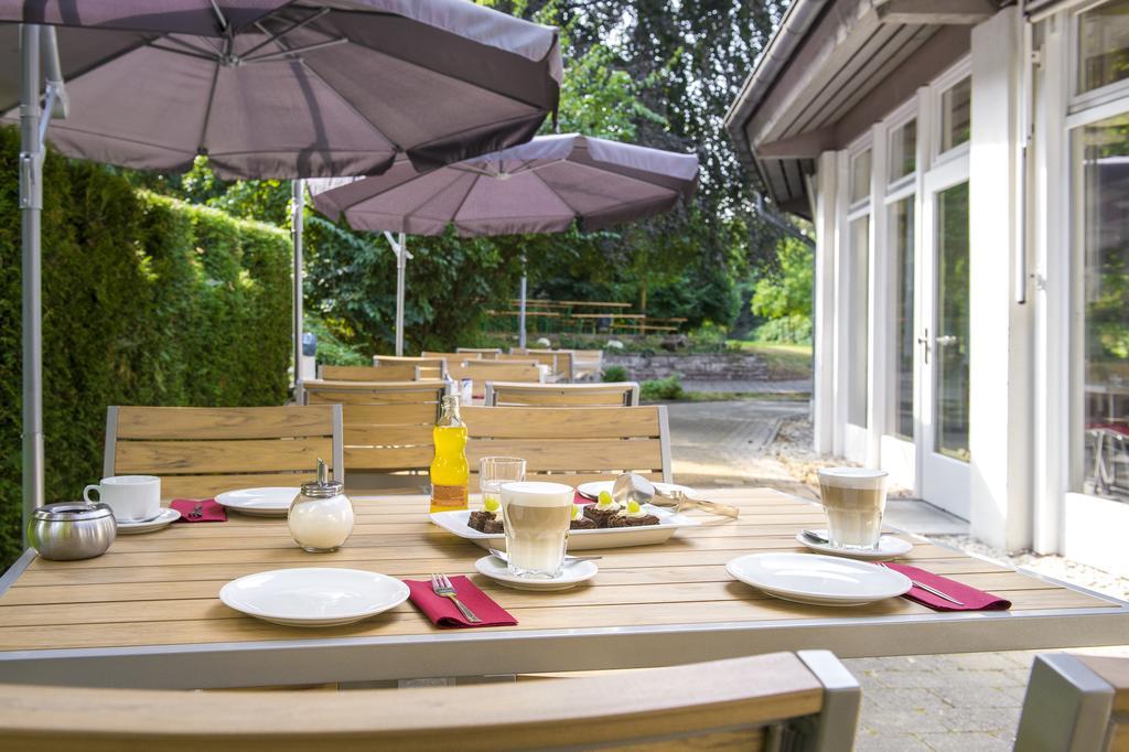 Cjd Bonn Castell Hotel Bagian luar foto